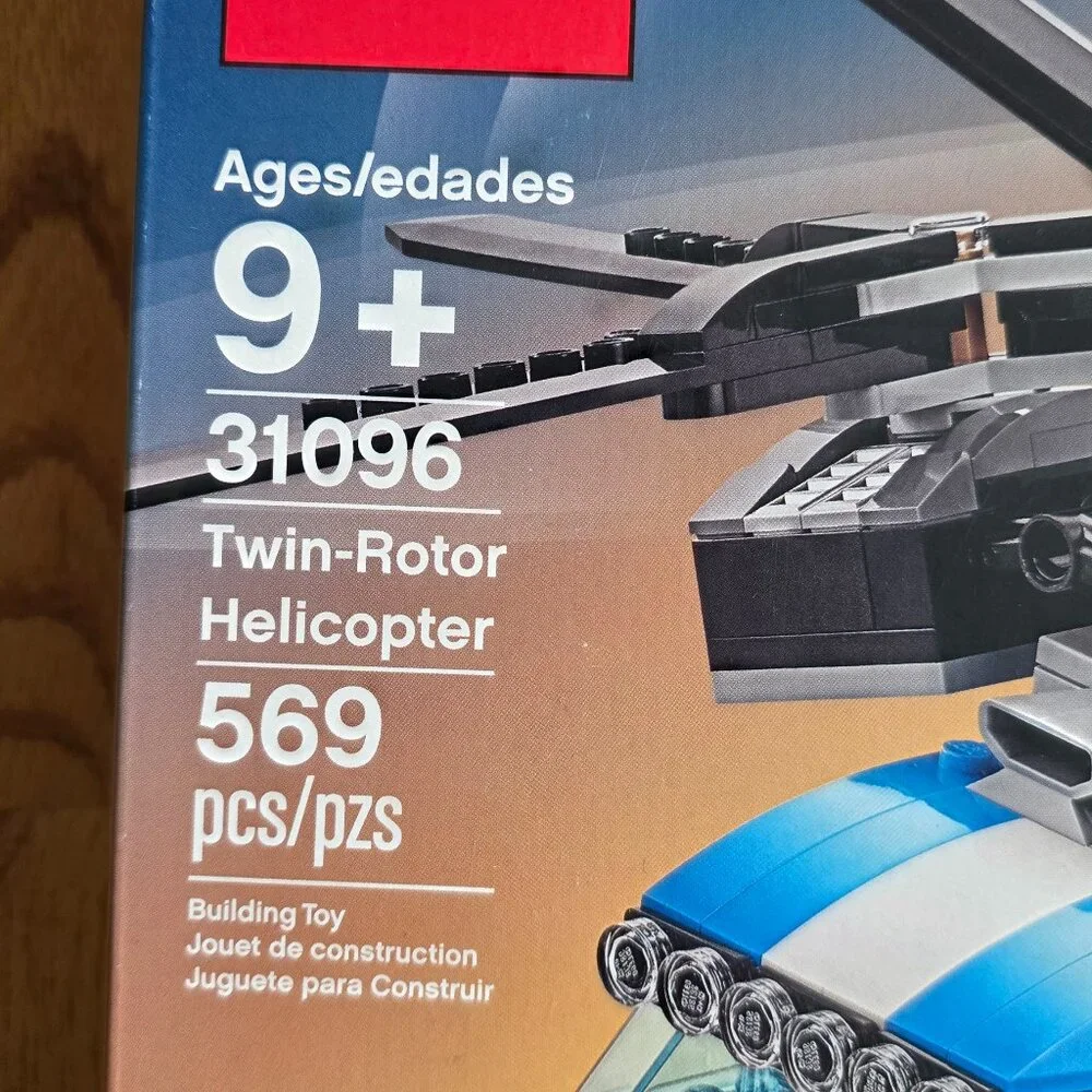 LEGO Creator 3-in-1 Twin Rotor Helicopter Set | 31096 | 569 Pieces NEW - Picture 2 of 4
